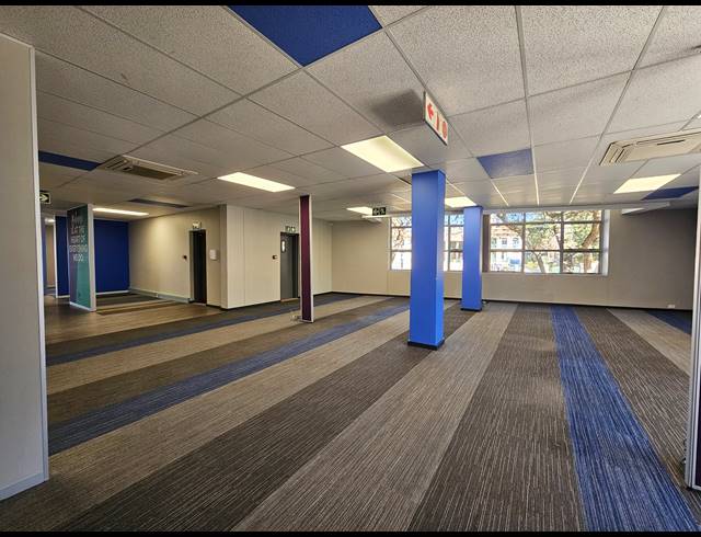 358M² OFFICE TO LET IN BRYANSTON